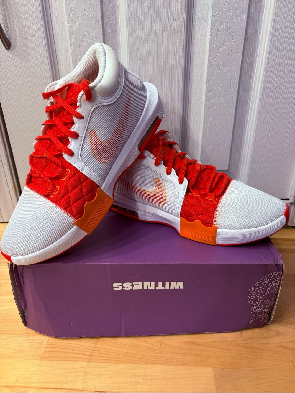Nike Men’s White, Red & Orange Low-Top Sneakers
